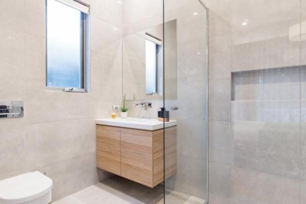 5 BR – 5 Bedroom, House Henley Beach SA