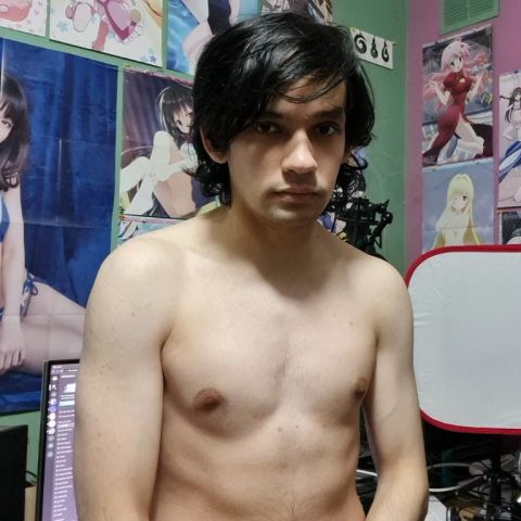 Small Youtuber looking for girl to film Onlyfans with me