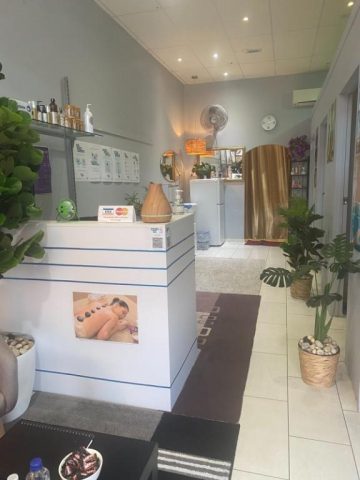Authentic Massage in Springvale, 8C Balmoral Ave