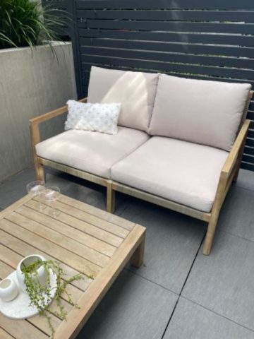 Freedom OUTDOOR SOFA DAYBED LOUNGE.