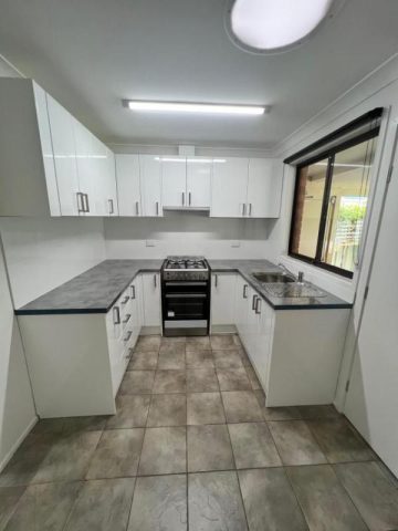 3 BR – 3 bedroom, Killarney Vale NSW 2261